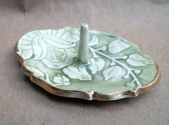 Damask Ceramic Ring Holder