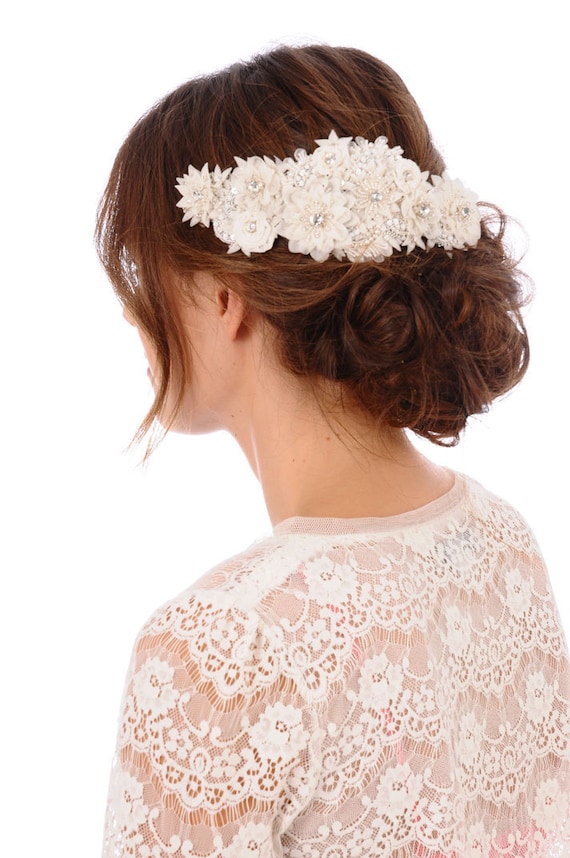 wedding hairstyles with brooch and veil 