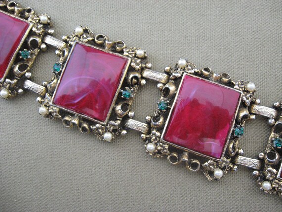Vintage Chunky Bracelet Cranberry Cabochons Rhinestones