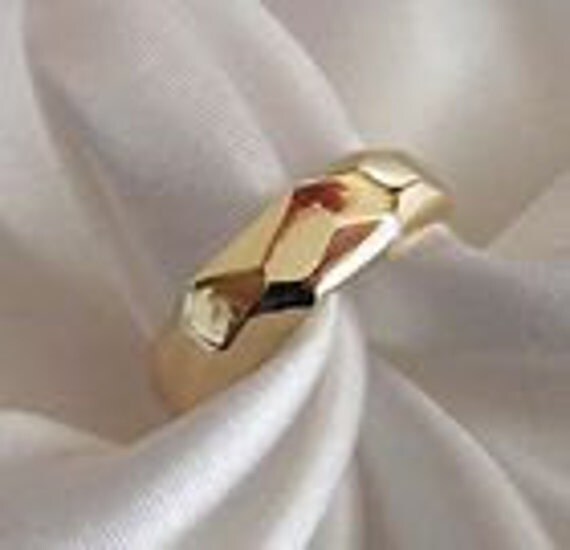9ct Gold Handmade Facet Ring Size R (US Size 8 3/4)