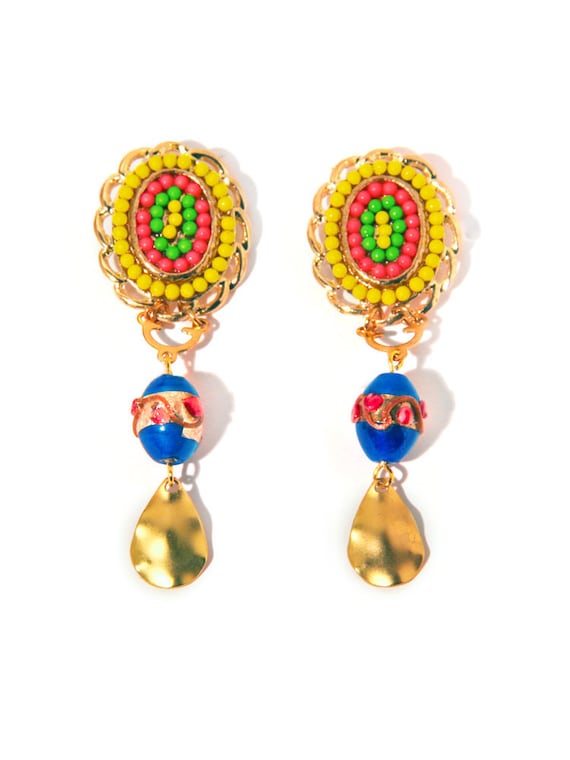 Trendy earrings with semiprecious stone and gold-plated parts