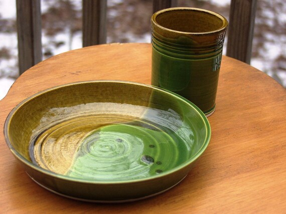 Lucky Shamrock, Green, Luncheon Dinnerware Set-Tumbler, Salad Bowl, set of 2