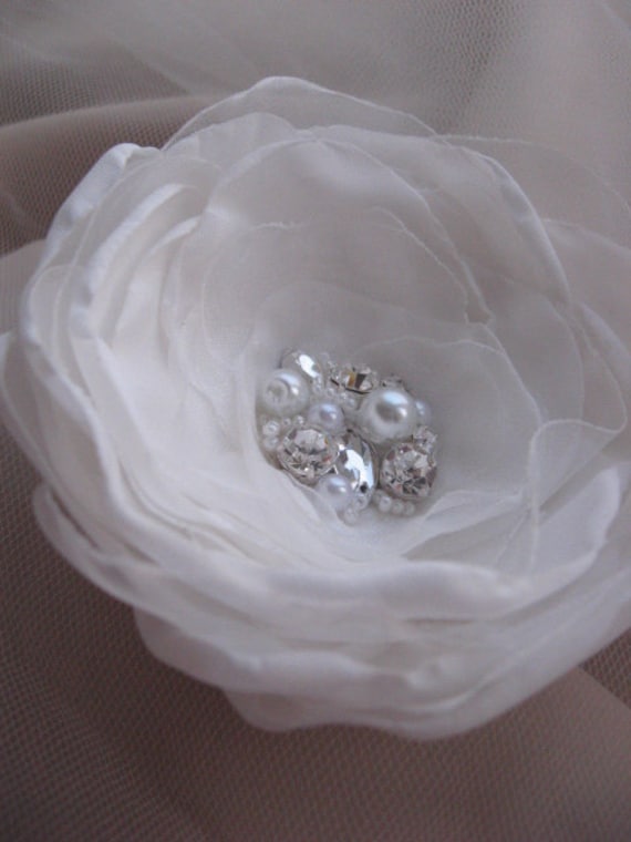 Classic Ivory bridal flower wedding Hair clip ivory flower hair piece pearls