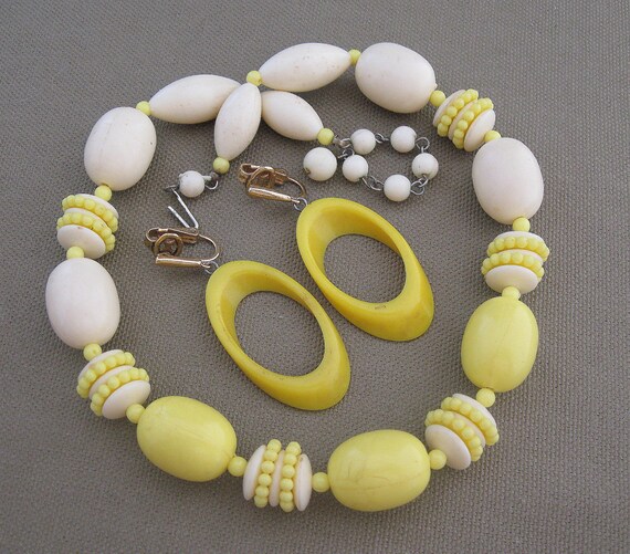 Sunshine Yellow Vintage Beaded Necklace Set