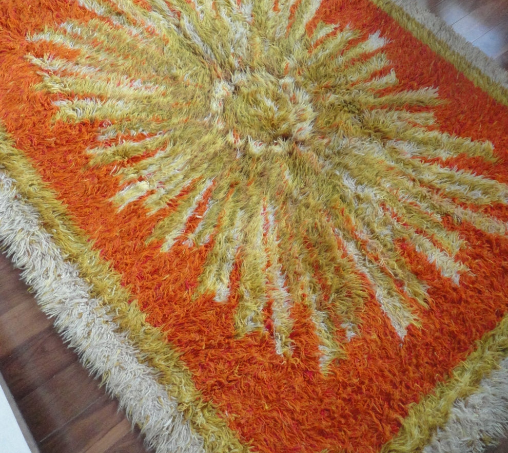 Fantastic Danish Modern Starburst Rya Rug. 6 Feet x 4.5 Feet