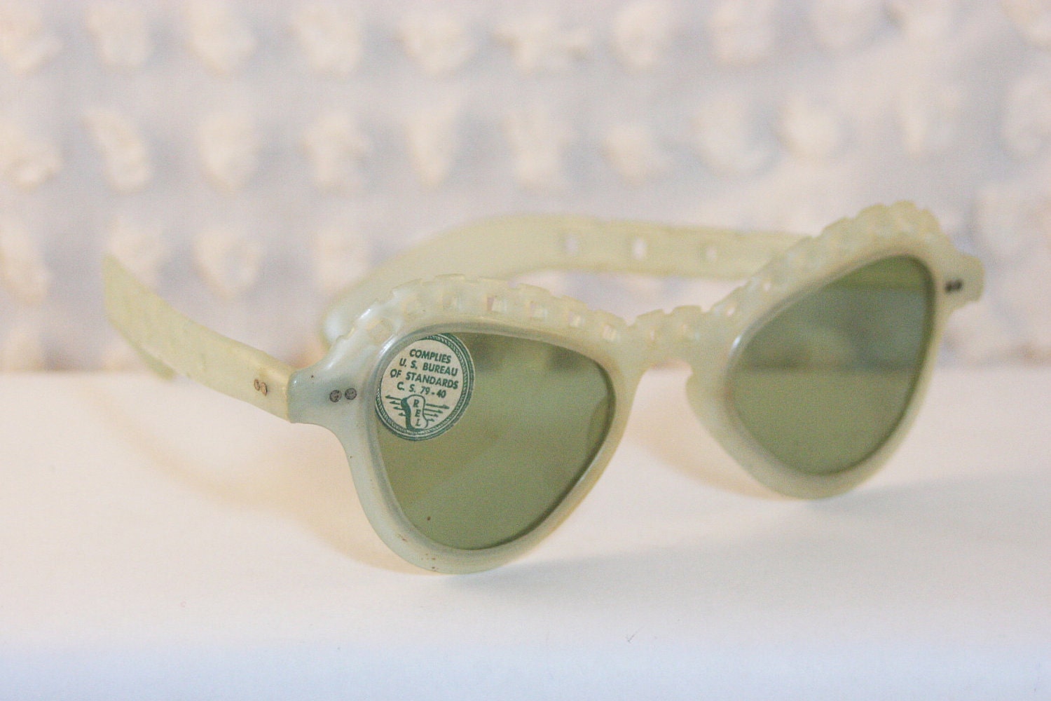 Baby Blue Pearl Lattice 1950's Cat Eye Sunglasses Non Prescription Green Lens Dead Stock