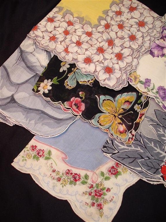 Handkerchiefs Hankies - Vintage Assortment of 6  - Scalloped Edge Floral - (C) - Hanky Panky