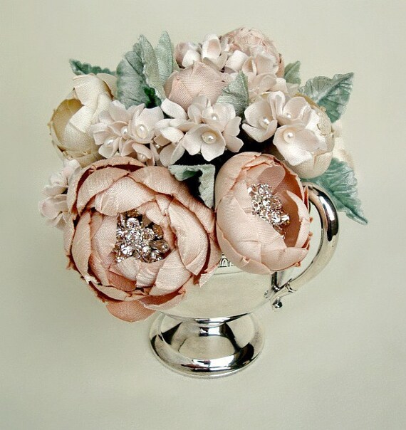 Покраснев Цветет в Vintage плиты серебряная чаша-единственный в своем роде