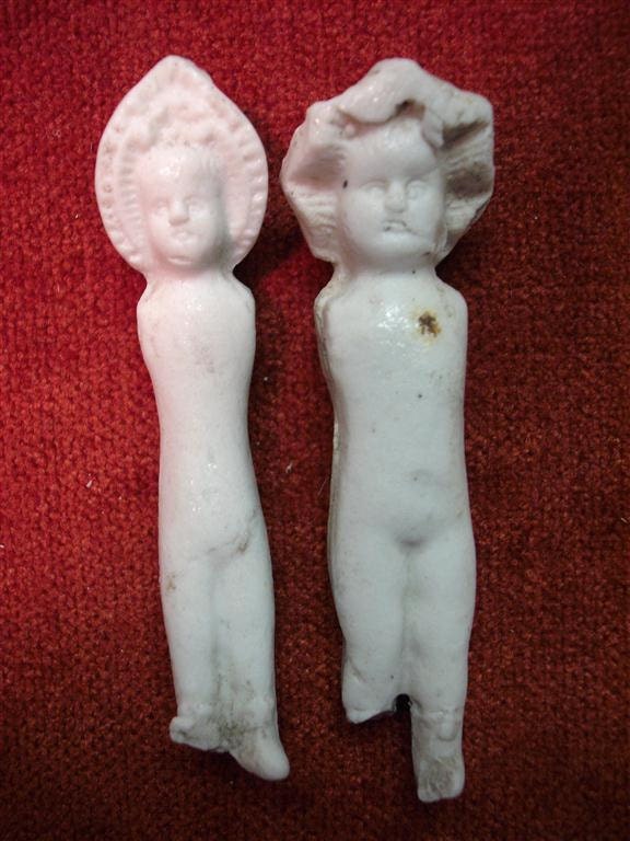 2 Freezing Frozen Charlotte Dolls With Bonnets - Lot 1