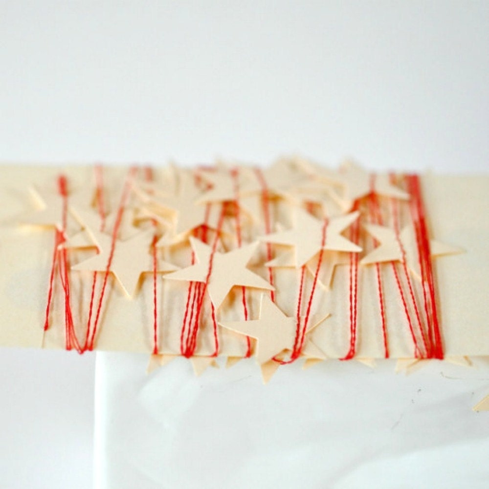 Vanilla Manilla Red Stars Paper Garland