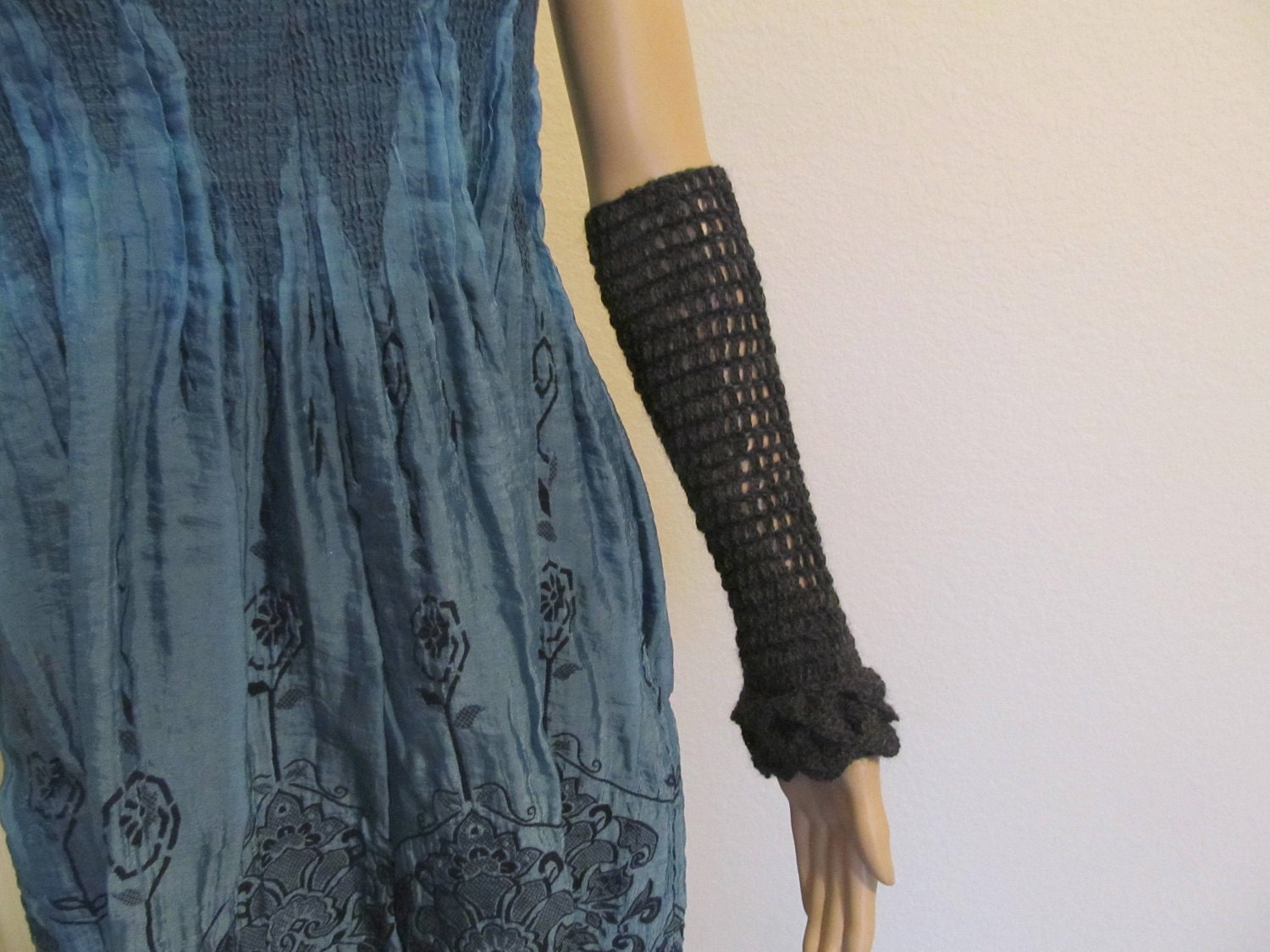 Grey Alpaca Crocodile Stitch Armwarmers