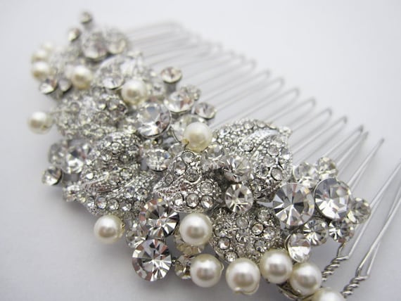 Pearl bridal comb,bridal hair comb crystal and pearl,wedding hair accessories,crystal hair comb,wedding comb,wedding hair comb pearl,crystal
