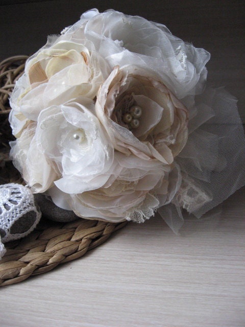  chic woodland Wedding pearl beige champagne cream ivory lace tulle 