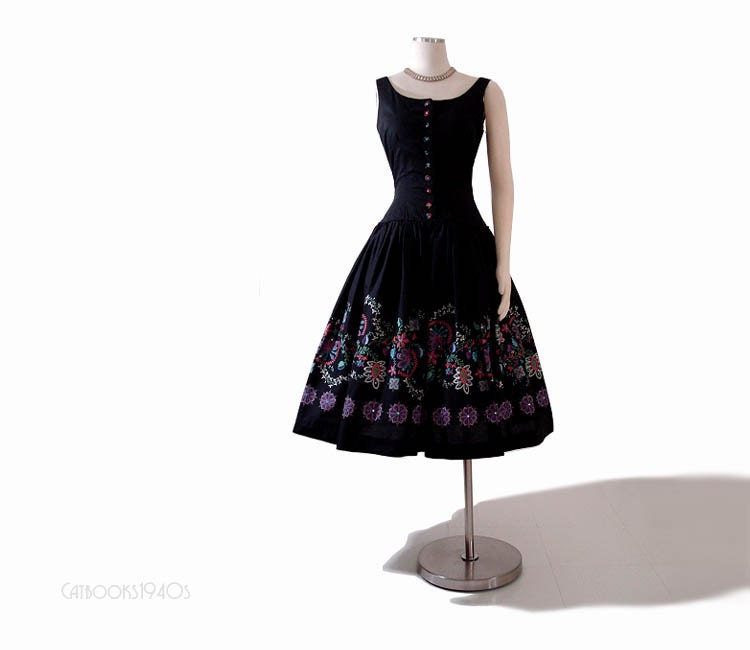 Vintage 1950s Full Skirt Dress - Catbooks1940s