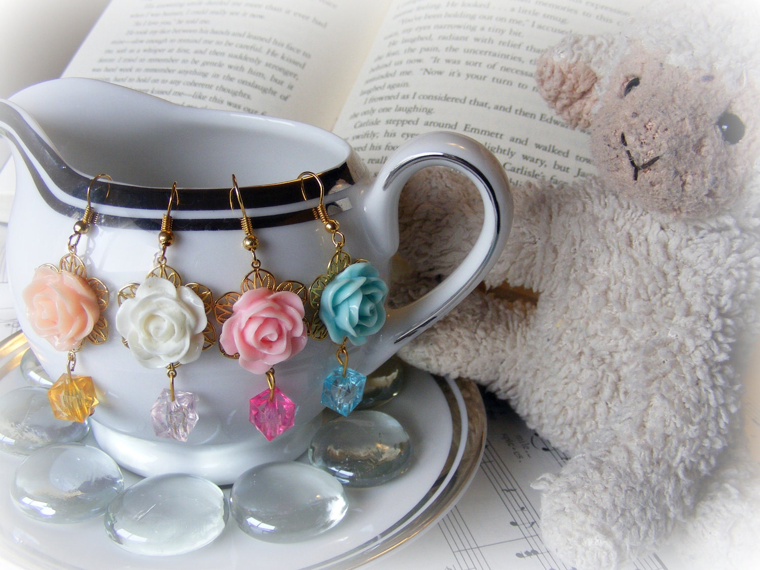 Earrings Vintage Spring (Your choice of color)
