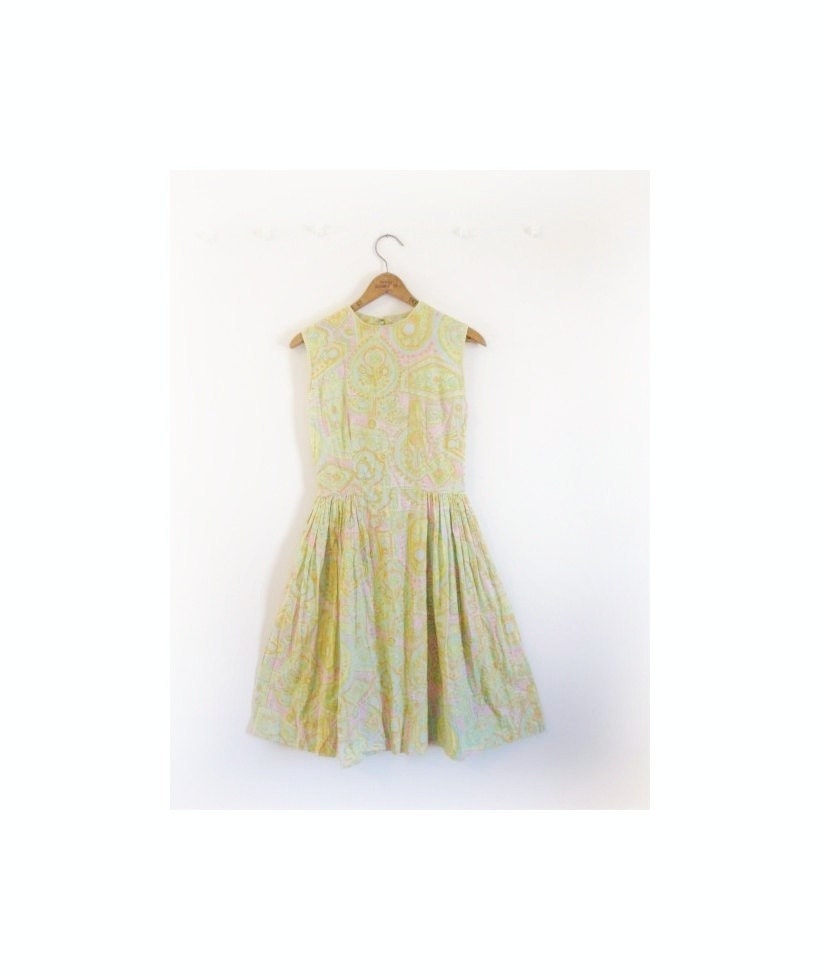 1950s-1960s PRETTY floral classic dress