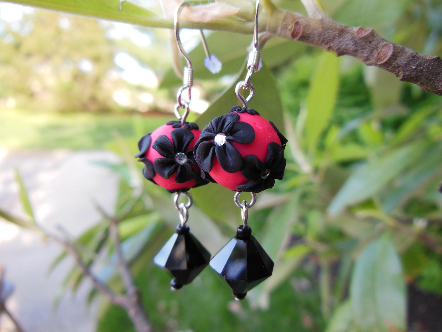 Black and Pink Flower Bead Earrings
