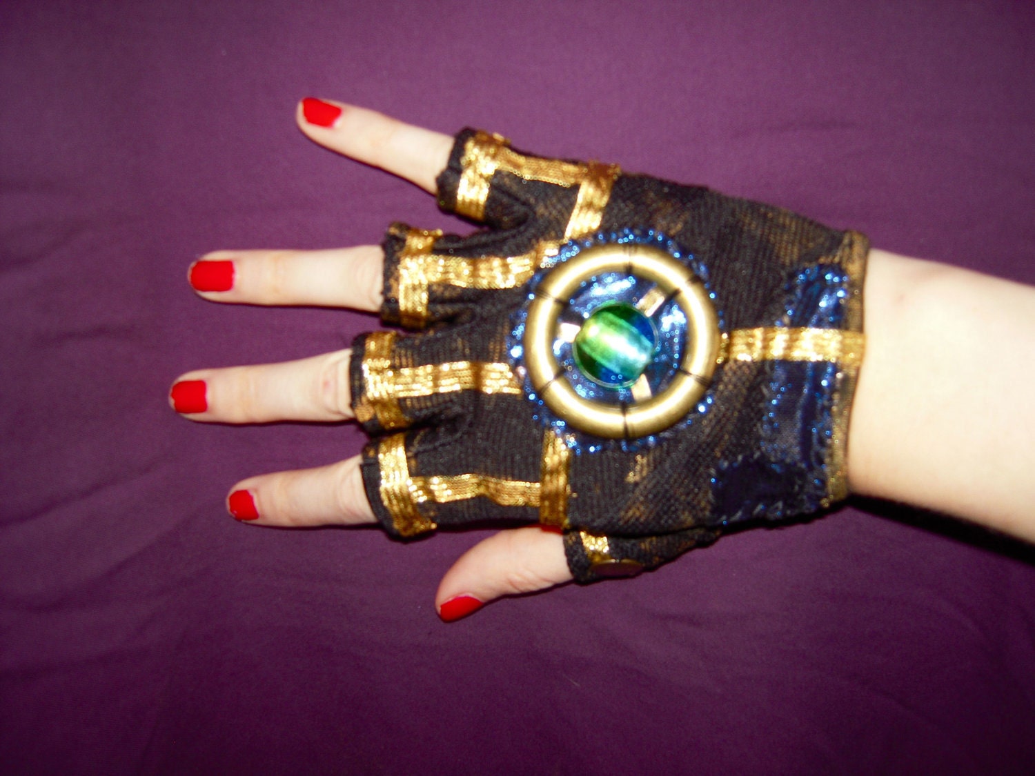 Ezreal- The Prodigal Explorer Glove