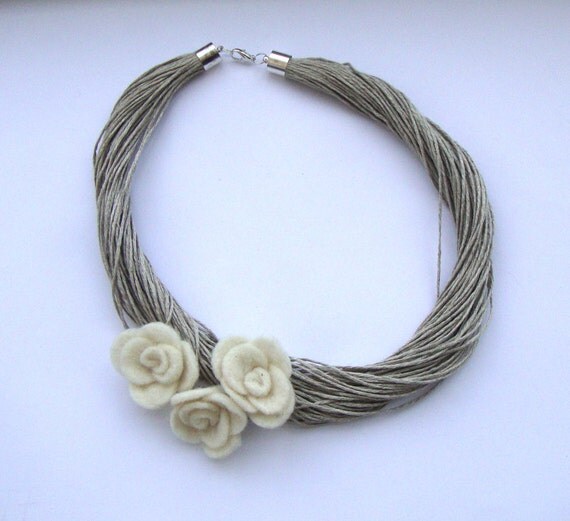 Off white flowers linen necklace, eco style statement necklace, summer necklace, felt necklace