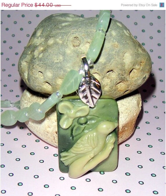 MothersDaySale For the Love of a Bird in the Hand                   (Carved Bird Necklace)