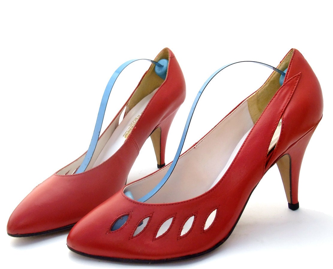 Vintage 1980s Shoes Red Leather High Heel Pumps by mysweetiepiepie Vintage 1980s Shoes Red Leather High Heel Pumps by mysweetiepiepie