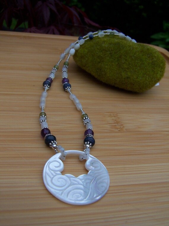 Mother Of Pearl Kumo Necklace Preview 2