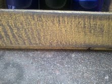 Madera rústica paleta 3 botellas de vino titular, amarillo canario