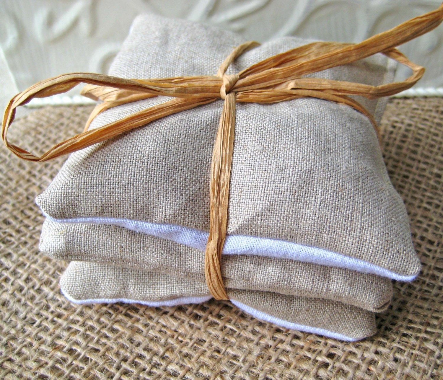 Naturals - Lovely Linen Lavender Sachets - Set of 3
