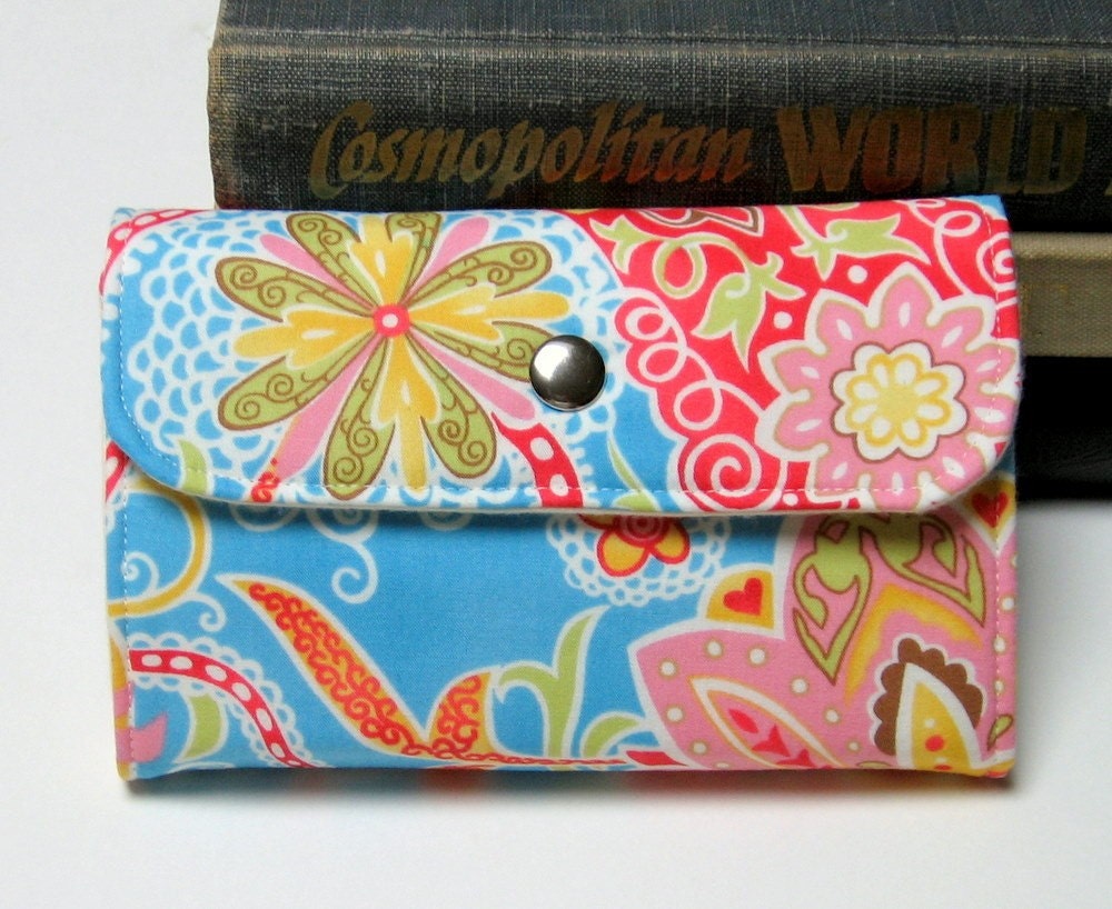 Free Shipping - Sticky Coverup Clutch