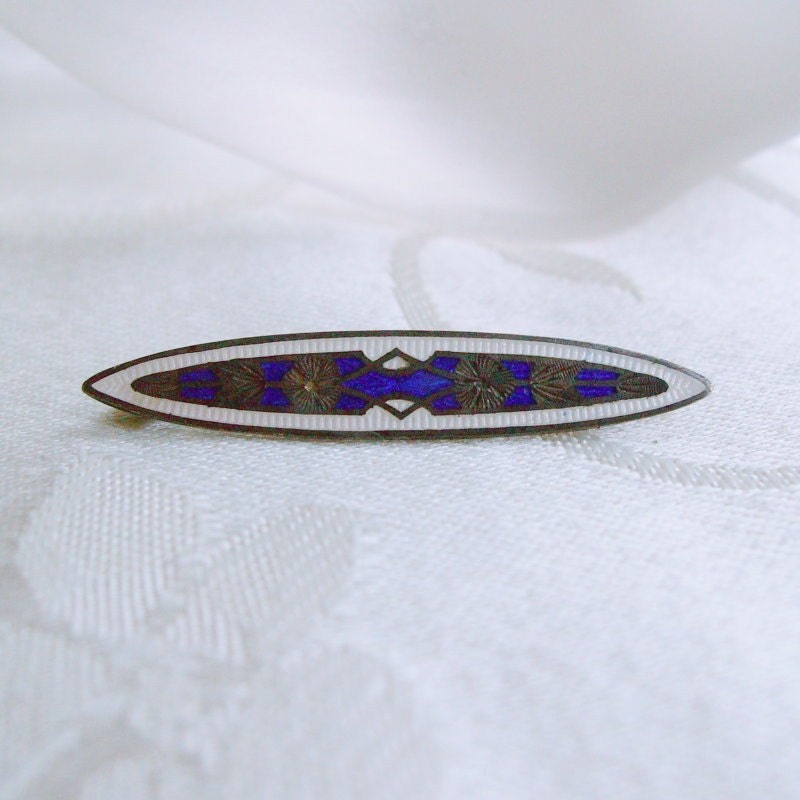 Art Deco Sterling Silver Guilloche Enamel Bar Pin Or Brooch in Navy Blue in White