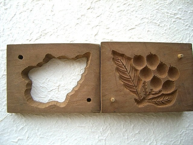Vintage Japanese Kashigata Sweets Mold -  Lily Of The Valley