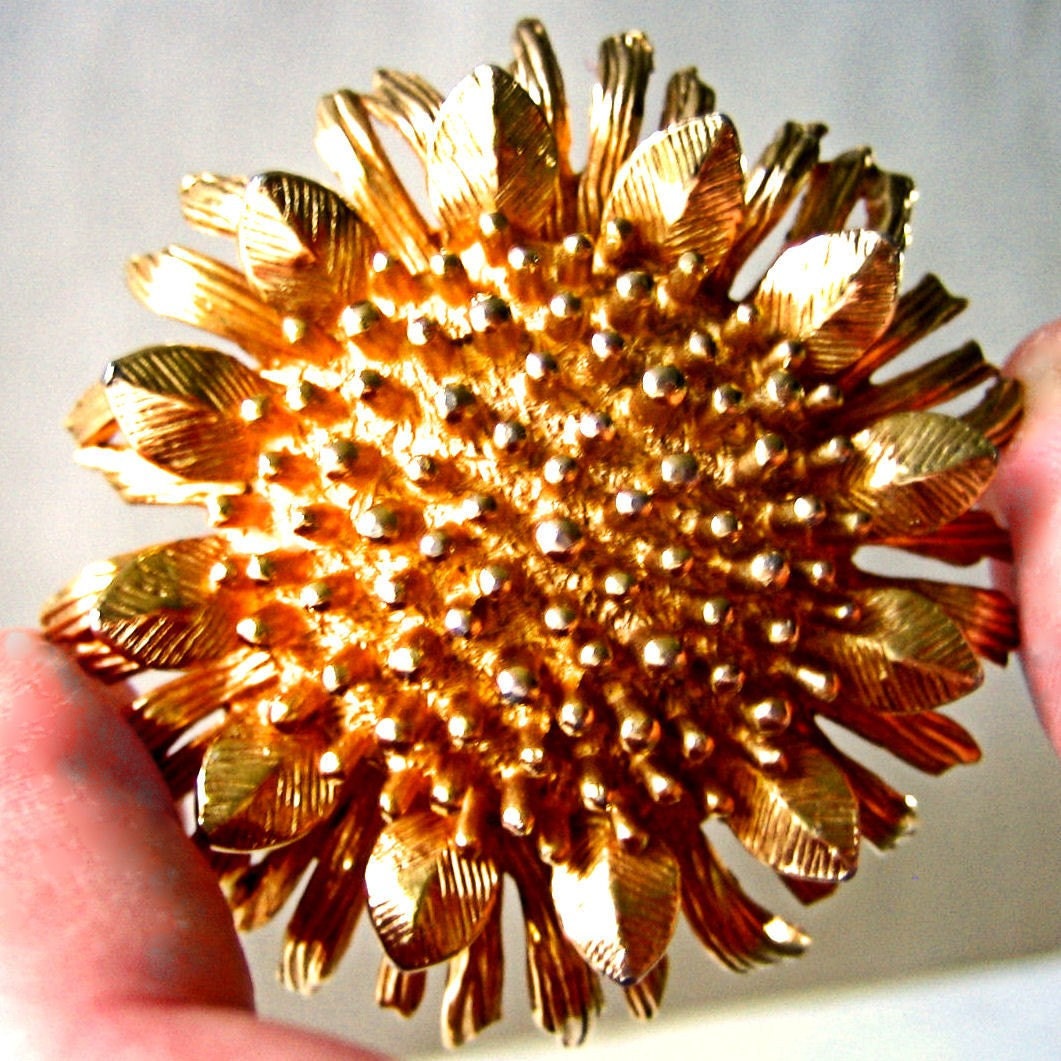 Large Midcentury Flower Jewelry - Golden Sunflower Pin Back Brooch