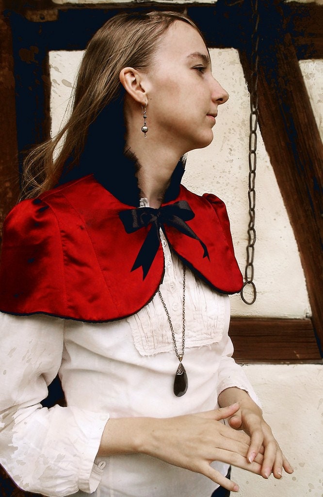 ANOUSCHKA "Classic" (short) - SILK DUPION - elegant gothic capelet with standup collar - 12 colors