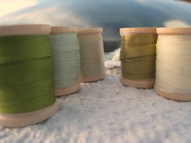 Silk Ribbon Set: Mossy green