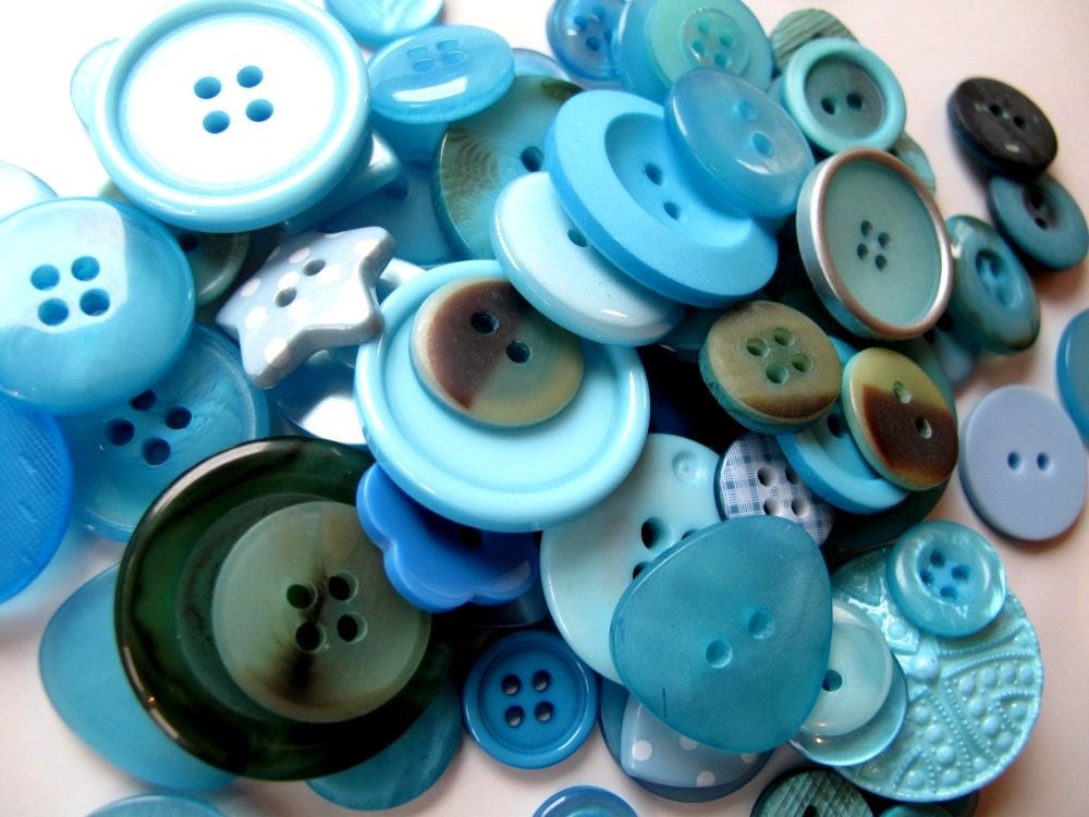 Buttons in MERMAID blue 50g bag