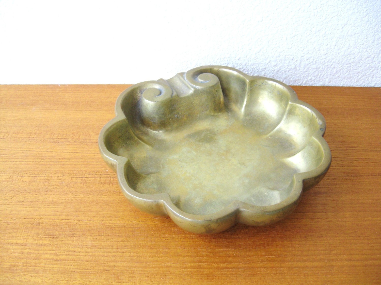 Hollywood Regency BRONZE Shell Shaped TRAY DISH