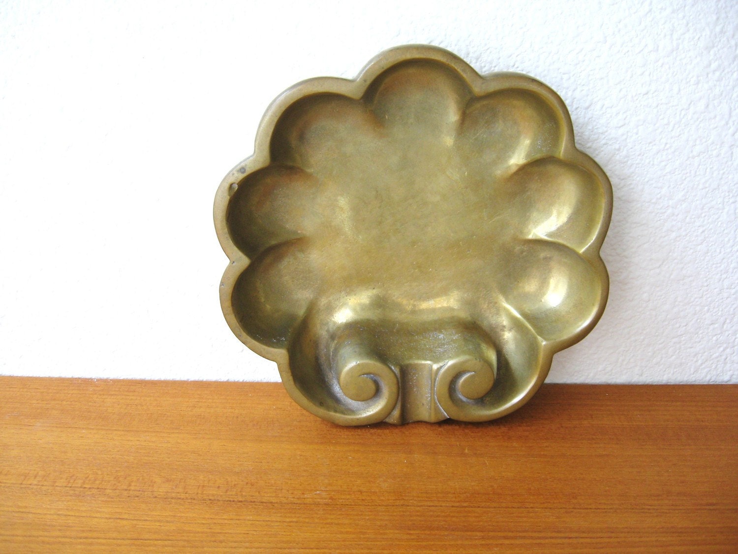 Hollywood Regency BRONZE Shell Shaped TRAY DISH