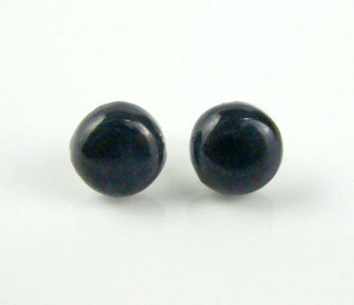 Onyx Black Ceramic Stud Earrings