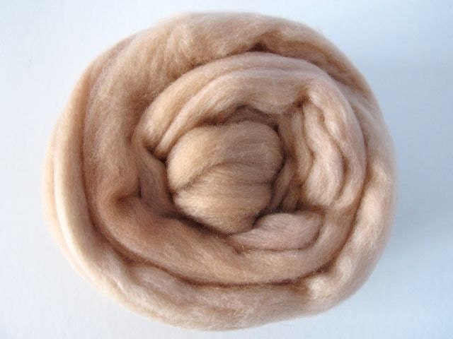 Roving Singles Skin Tones 1oz Sun Touched Merino (with a free sample of matching Firestar)