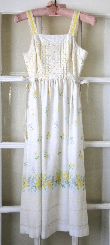 Vintage 70s Yellow Floral Cotton Hippie Dress