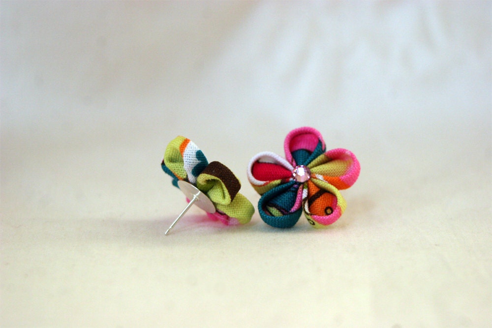 Pink whimsy kanzashi earrings