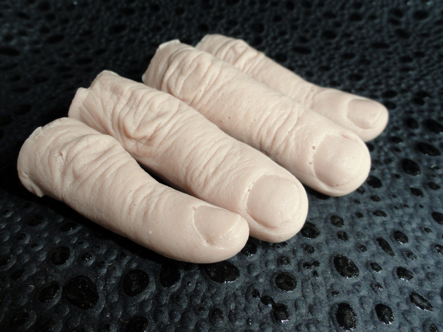 Freaky Fingers with a FREE Gift Box