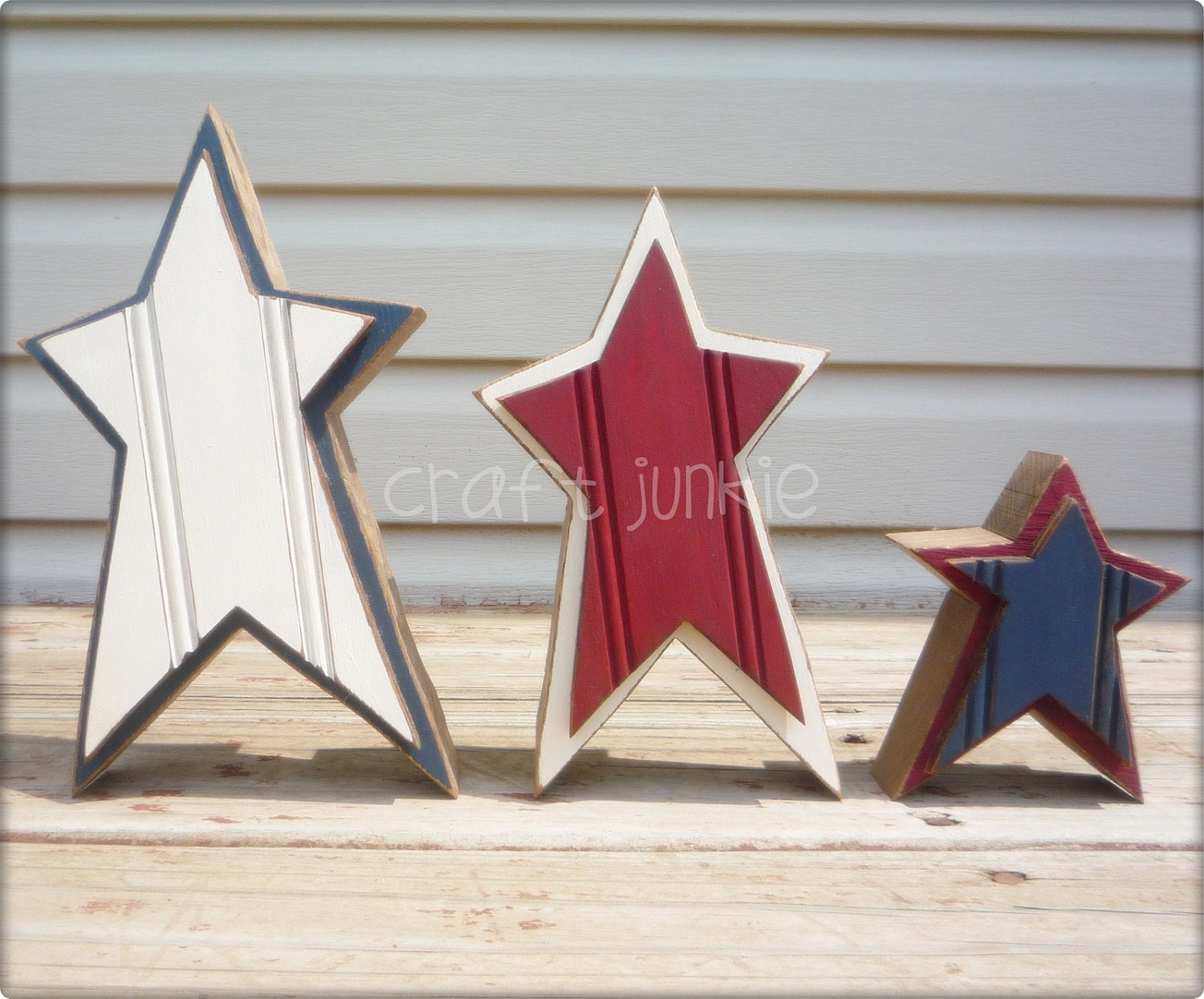 Wooden Freestanding Primitive Star Trio