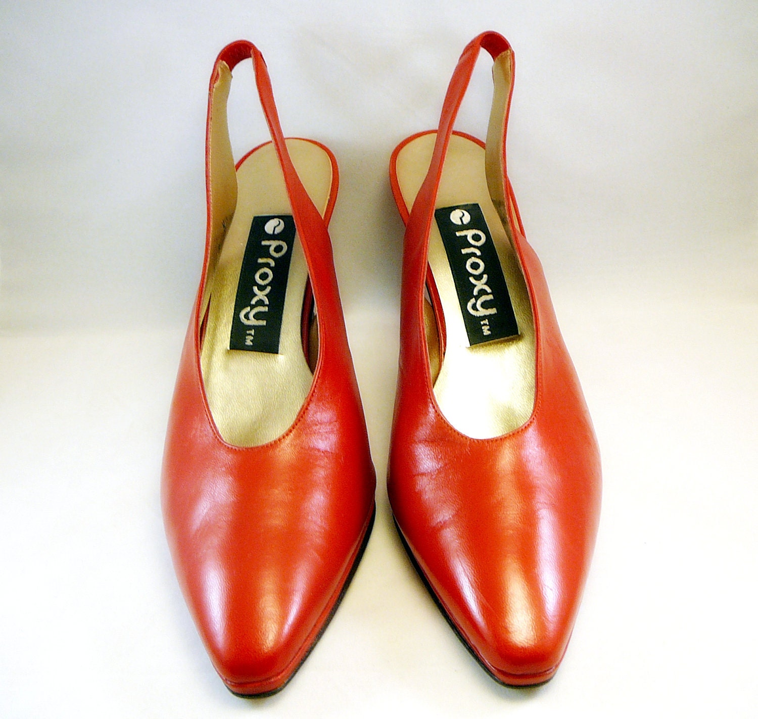 Fire Engine Red Heels . Proxy . Slingback shoes . Vintage Size 8
