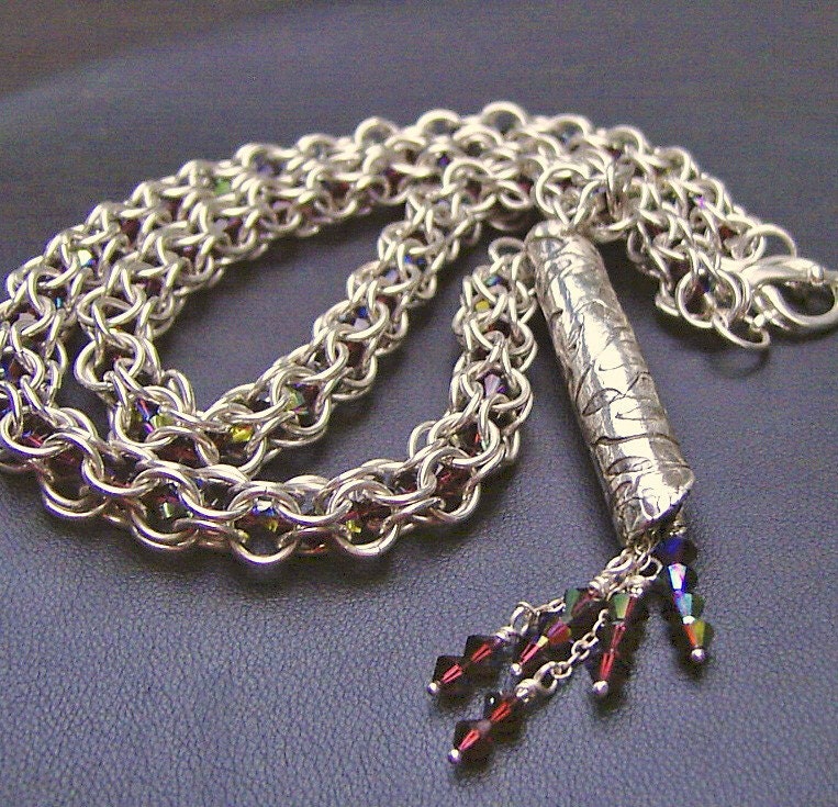 Burgundy Ripple Chainmaille Necklace