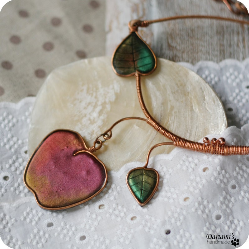 Apple necklace - Fall fashion