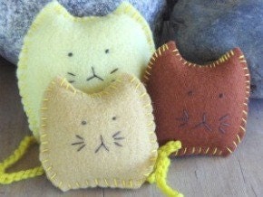 Toy Set, Kitty Cat Family, Natural. Eco Friendly, Waldorf Toy, Soft Plush