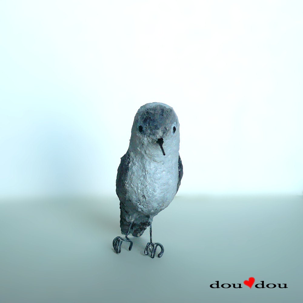 Bird Sculpture - Miniature Leucistic Hummingbird