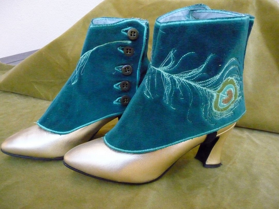 Embroidered cotton velour spats with ornate peacock feathers Elegant