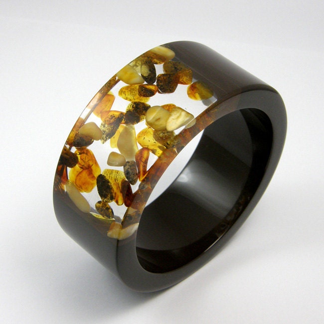 Resin and Amber Chocolate Bangle / xs size